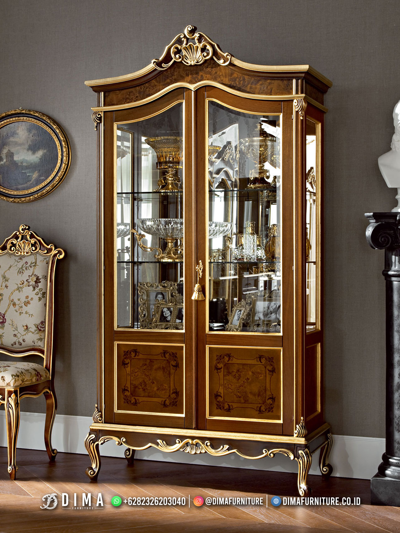 Jual Lemari Hias Ukir Mewah Jepara Terbaru Luxury Glamour Furniture TTJ-2332