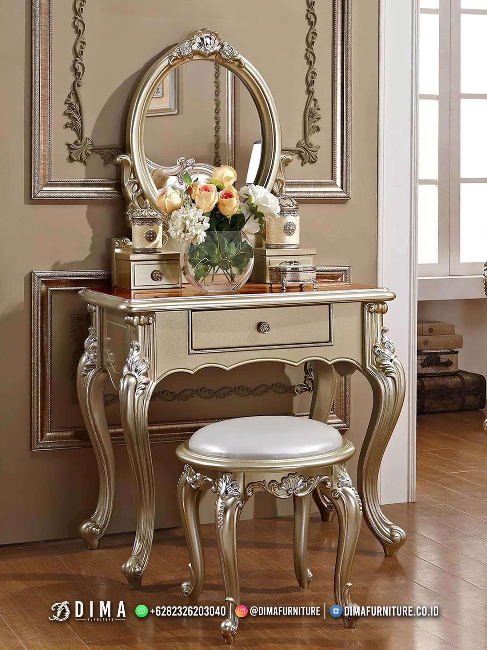 Furniture Meja Rias Terbaru Untuk Ruang Kamar Klasik Desain TTJ-2492
