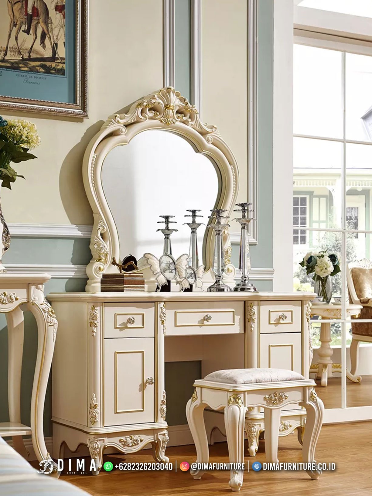 Lilia Meja Rias Terbaru Furniture Jepara Luxury Classic Bestseller TTJ-2491